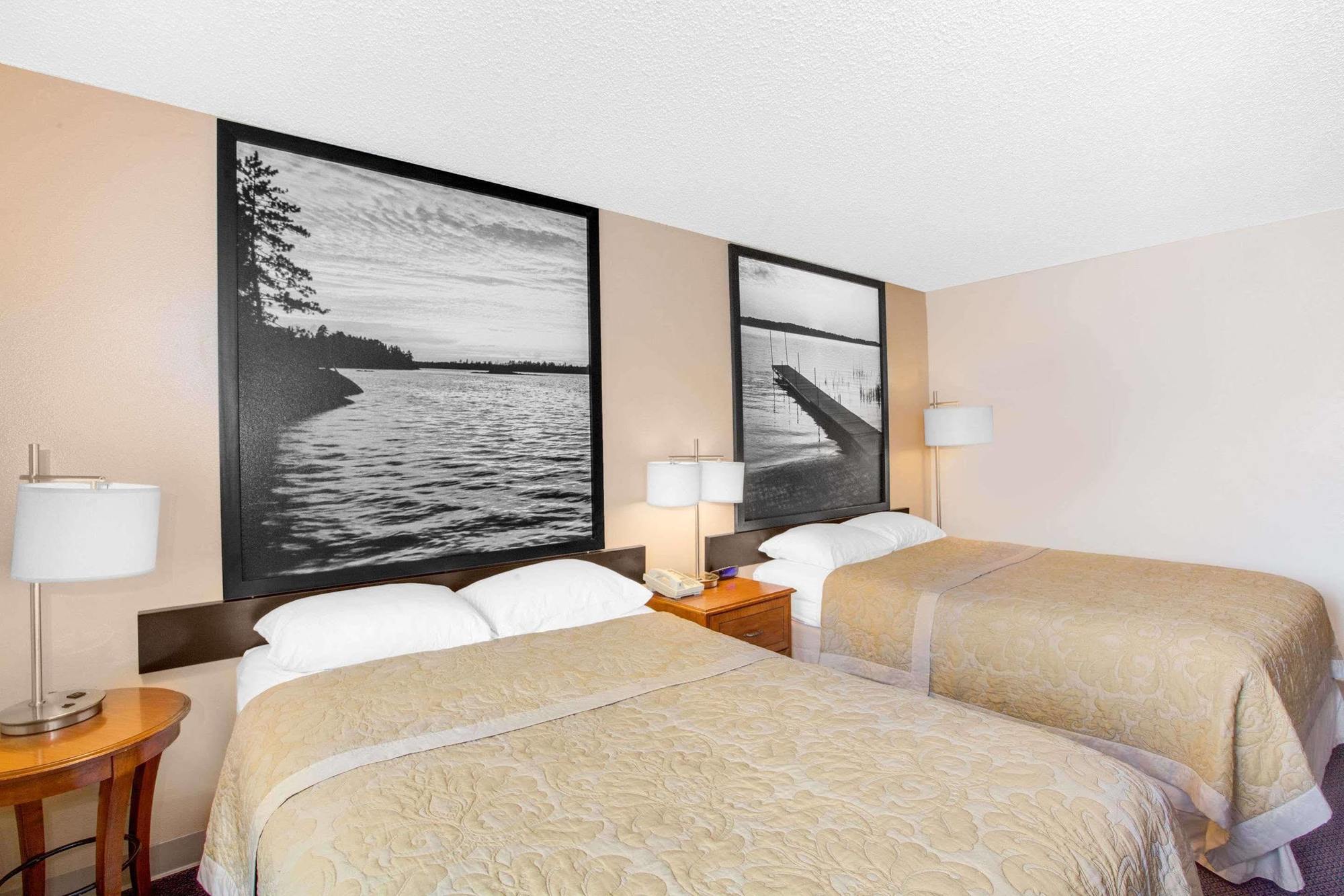 Super 8 By Wyndham Clear Lake Esterno foto